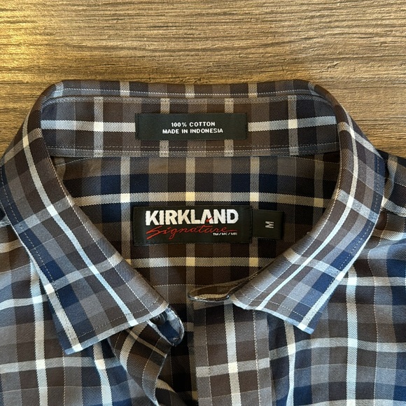 Kirkland Men’s Medium Button-up Shirt - Picture 2 of 3